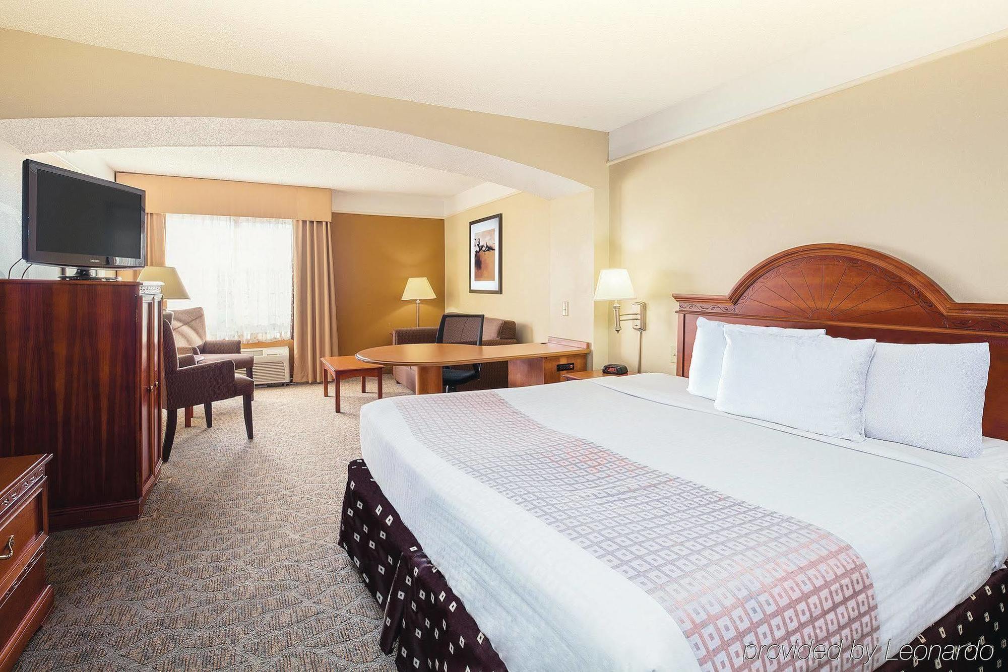 La Quinta By Wyndham Cincinnati Airport Florence Exterior photo